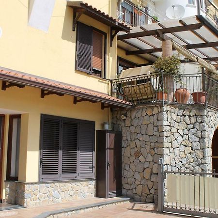אג'רולה Villa Le Giare Ospitalita Diffusa מראה חיצוני תמונה
